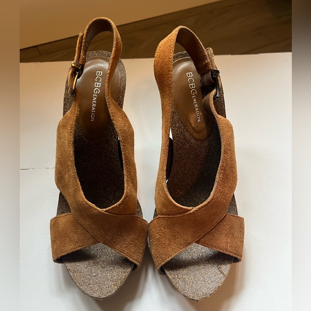 Bcbgeneration Nwot, Suede Slingback Platform Heel… - image 2